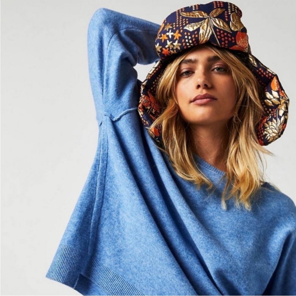 Free People Midnight Garden Brocade Floral Gold Metallic Winter Trapper Hat